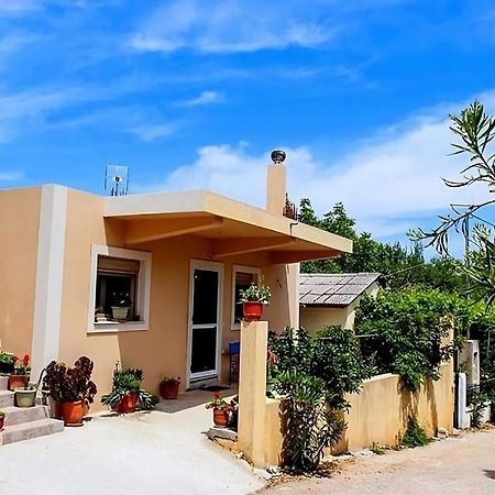 Flamiatos Garden Cottages Pouláta Екстериор снимка