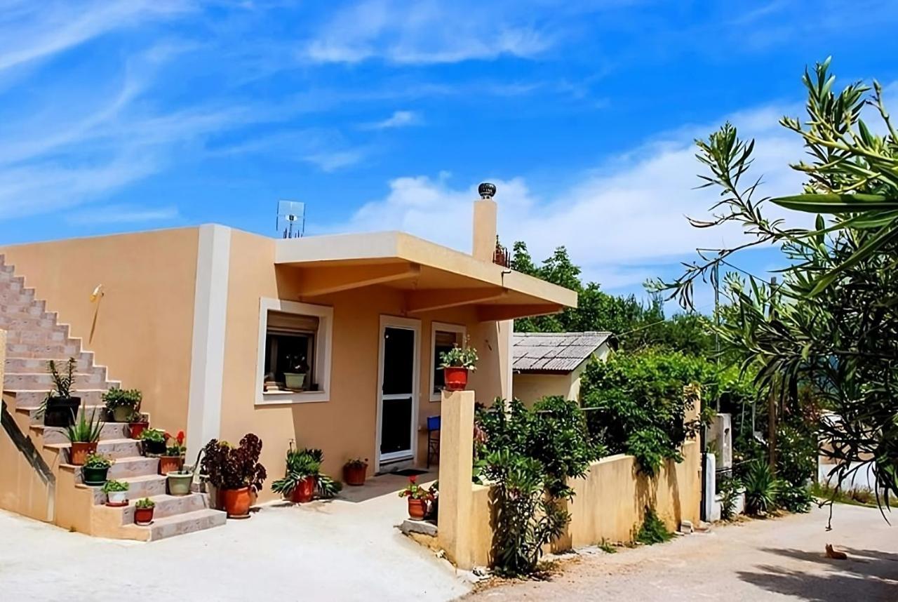 Flamiatos Garden Cottages Pouláta Екстериор снимка